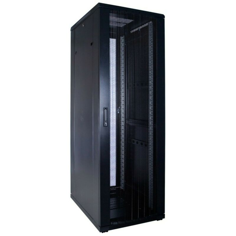 37U patchkast met geperforeerde deur 600x800x1800mm (BxDxH)